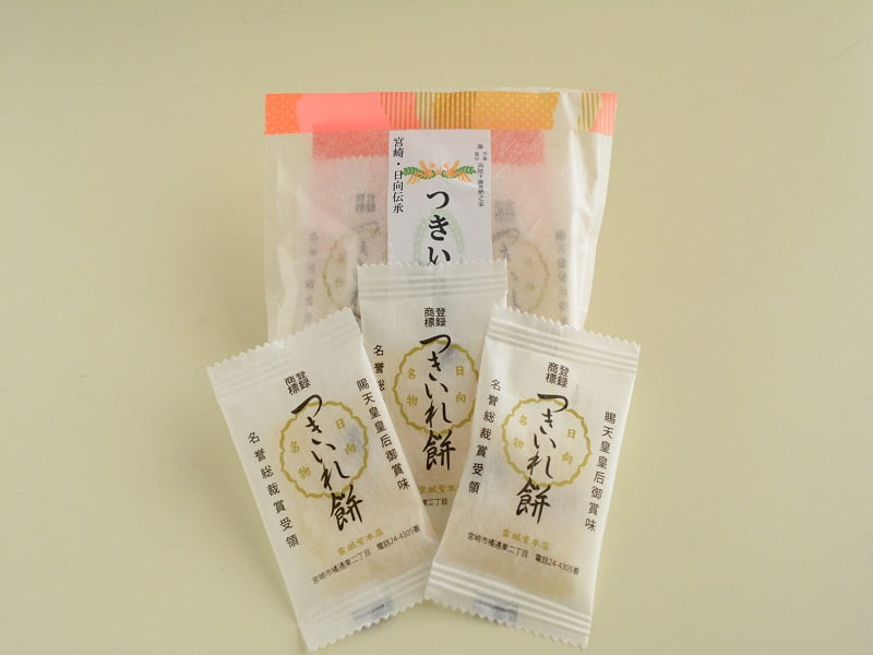 つきいれ餅開封写真