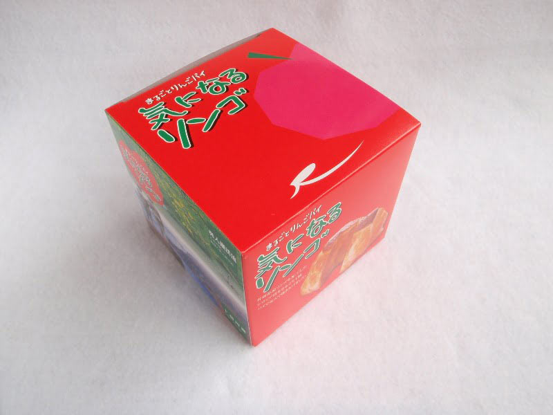 まるごとりんごパイ 気になるリンゴ 外装