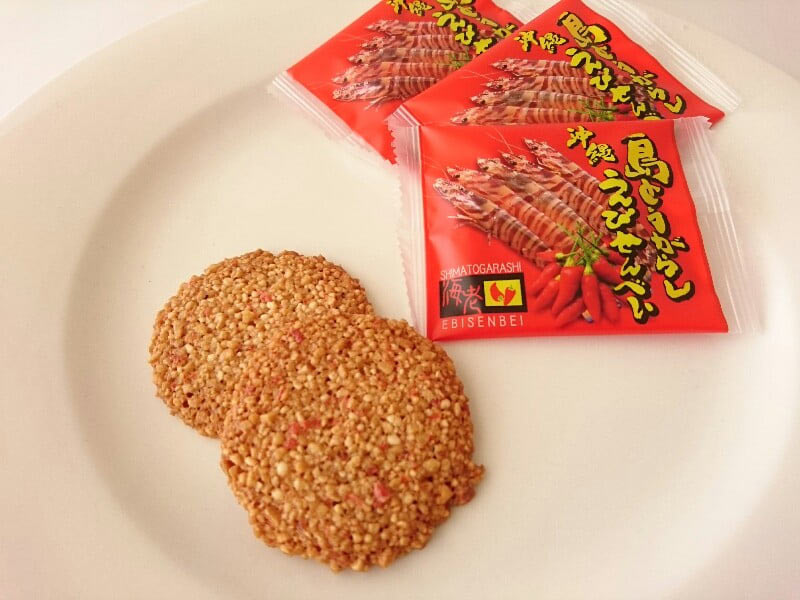 沖縄島とうがらしえびせんべいアップ