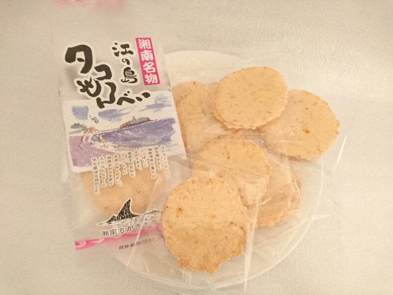 江の島タコせんべい　中身