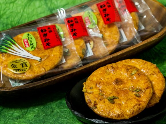 元祖ねぎみそ煎餅 中身の写真