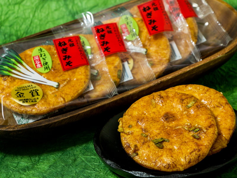 元祖ねぎみそ煎餅 中身の写真