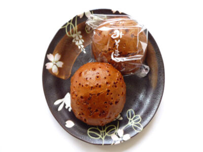 春華堂 八丁みそまん