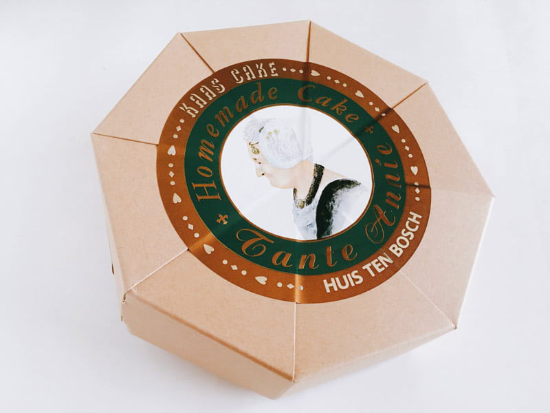 タンテ・アニー カース・ケイク(小)外装