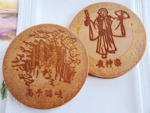 高千穂玉子せんべいの中身（拡大）