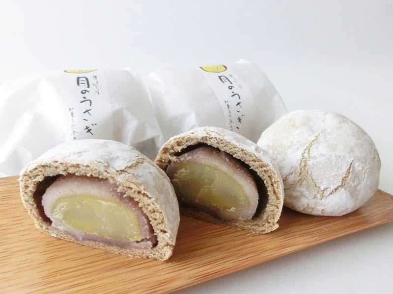 月のうさぎ　アップ