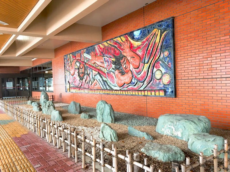 青森空港入り口