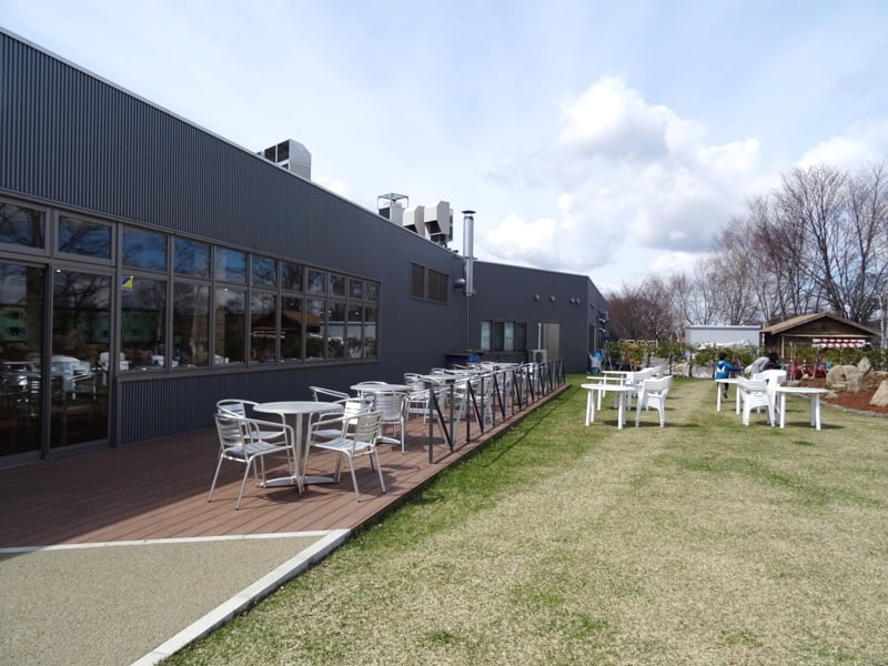 サーモンパーク千歳のテラス席