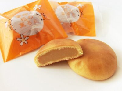 蜜柑の花の薫る丘