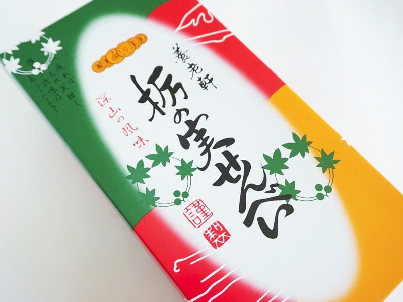 養老軒 栃の実せんべい外装