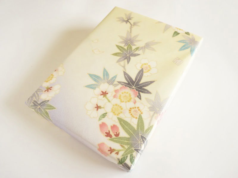 まつ井 友禅流し外装