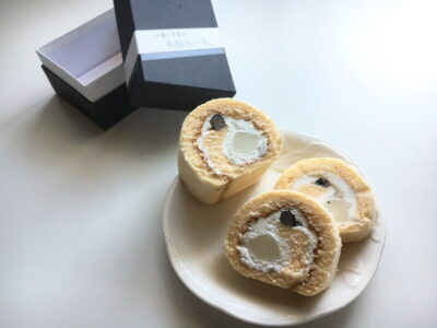 お餅と黒豆の米粉ろーる