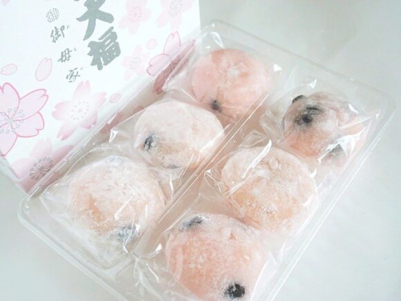 御母屋 桜豆大福開封後