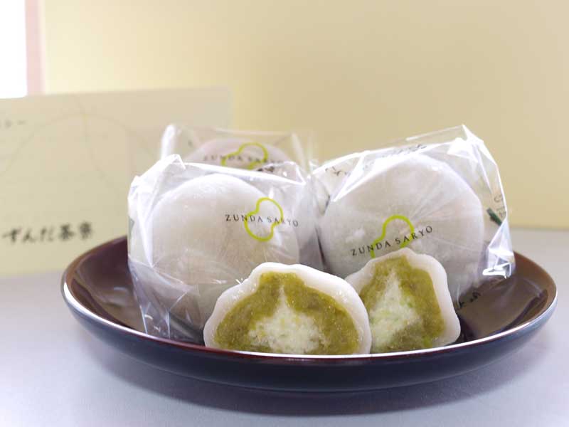 ずんだ茶寮ずんだ生クリーム大福中身アップ写真