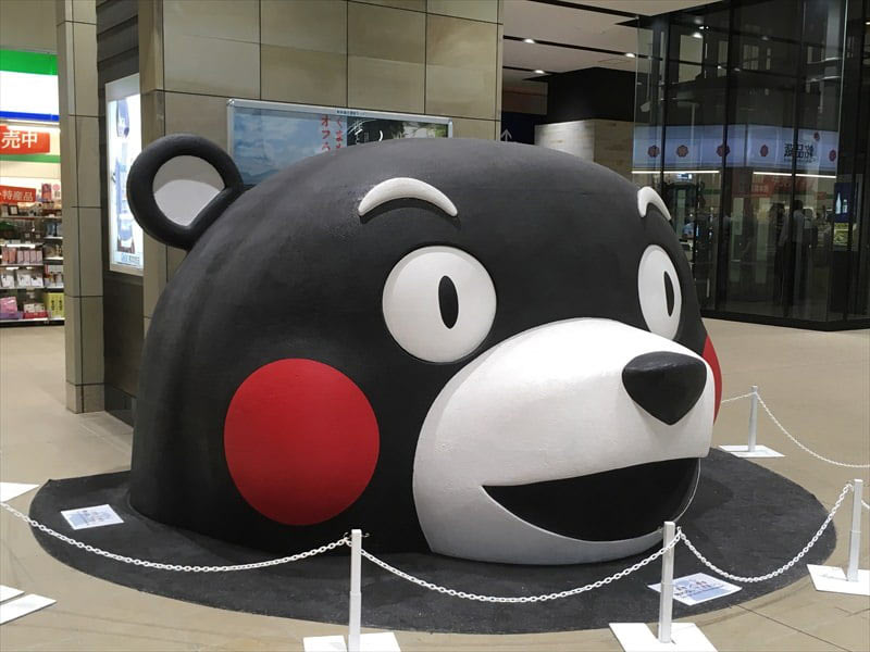 熊本駅のくまモン