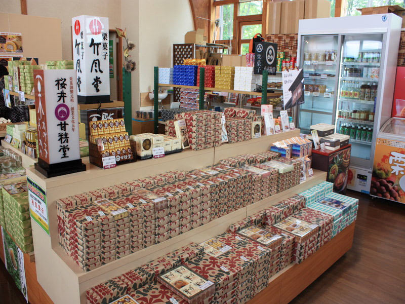 オアシスおぶせ　栗菓子コーナー