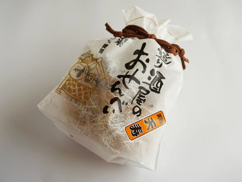 造り酒屋のおせんべい外装