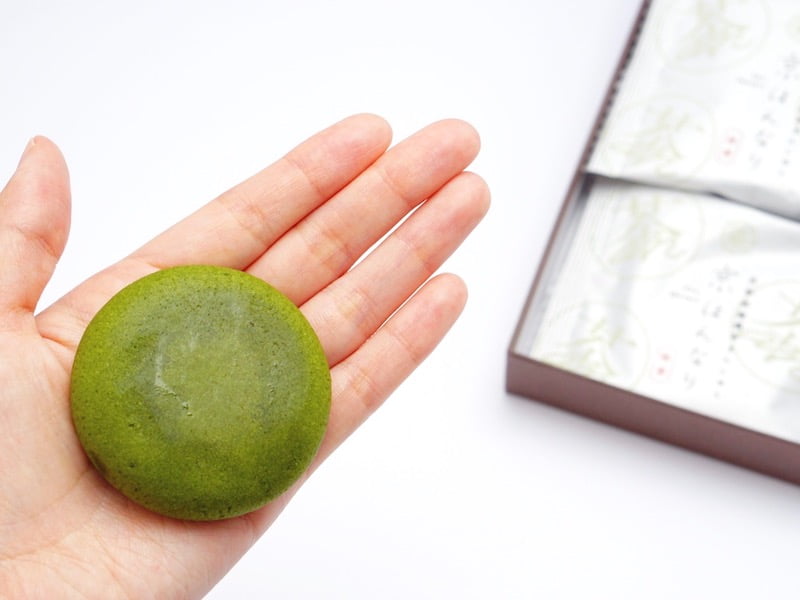 京都祇園あのん　京はんなり　手に出したところ