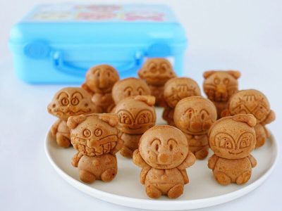 アンパンマンカステラ焼き(水色トランクケース)