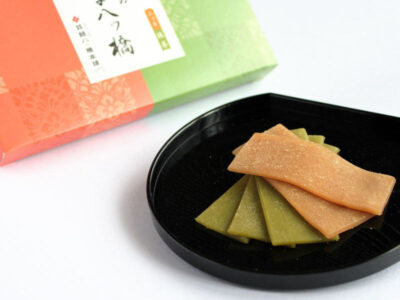 井筒のなま八ッ橋(ニッキと抹茶)