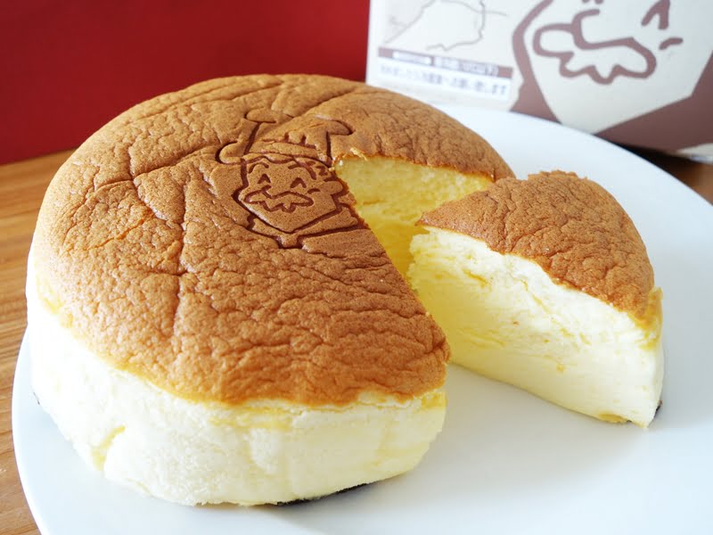 りくろおじさんチーズケーキ アップ