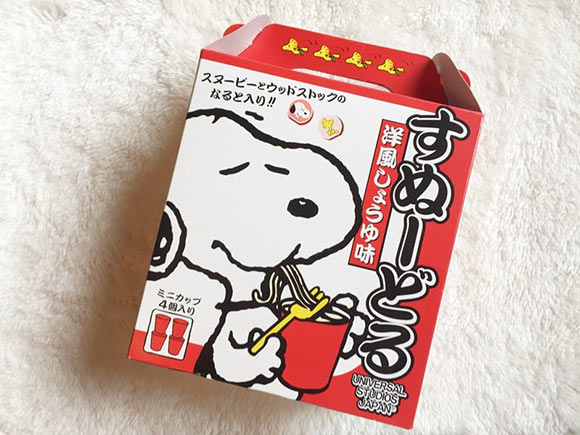 スヌーピー即席カップめん外装写真
