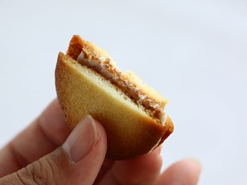 北海道ミルクラングドシャカットした写真