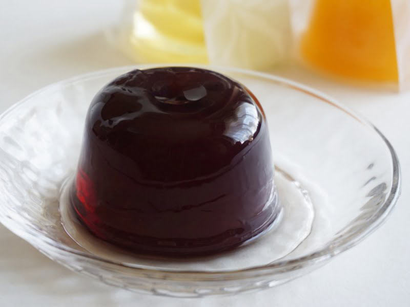 国産果実入りのゼリー　ピオーネ