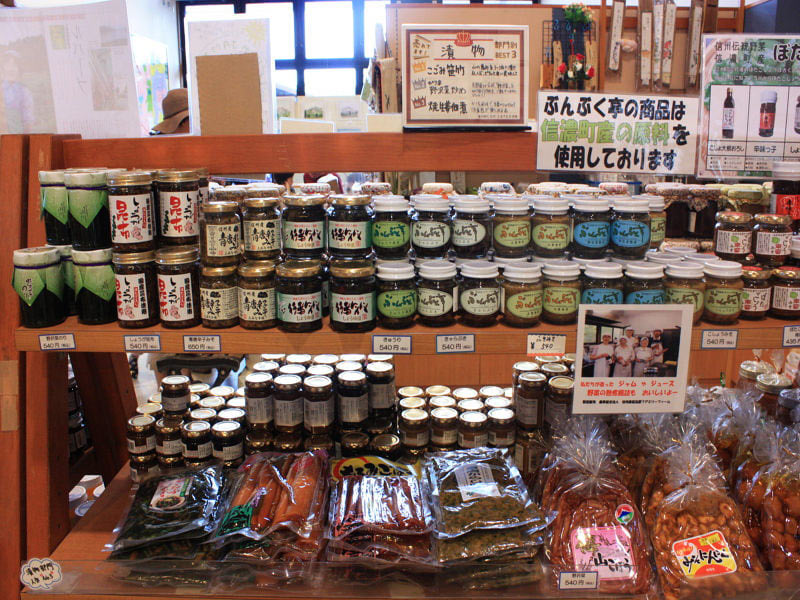 道の駅しなの　おみやげ売り場03