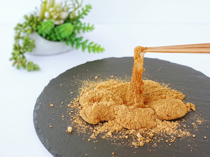 新地わらび(深煎きなこのやわらかわらびもち) 中身