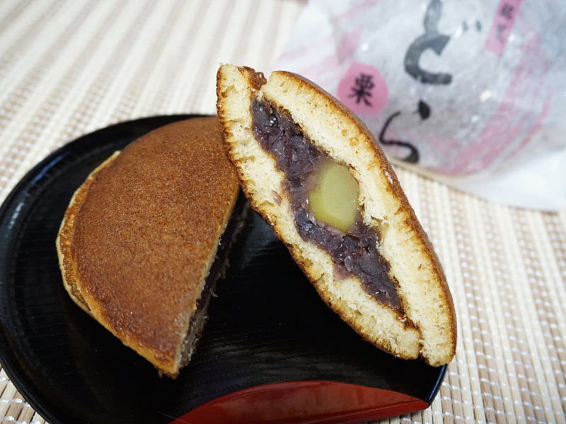 湖月庵　どら焼き　中身の写真