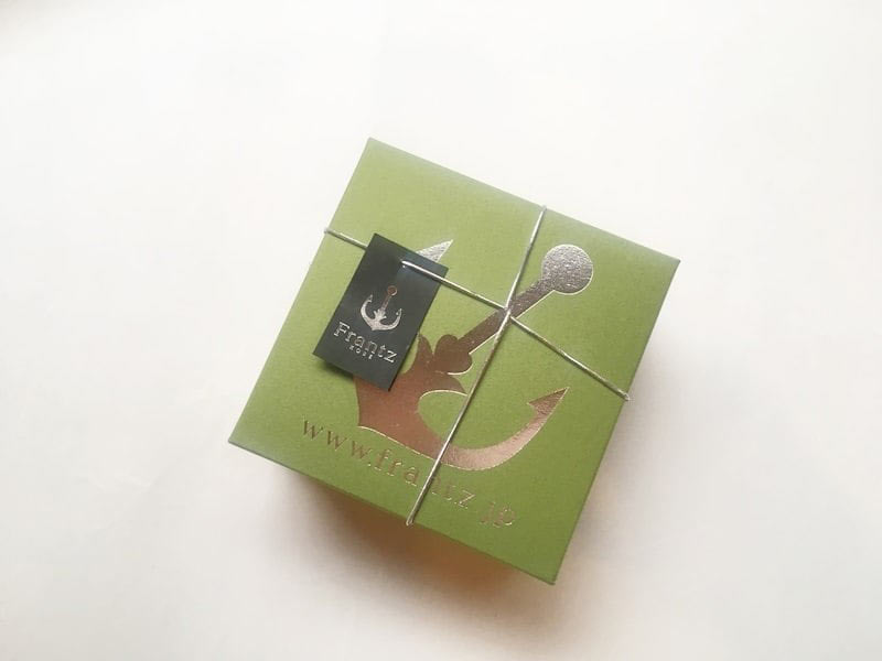 居留地の石畳(プチフィナンシェ)抹茶外装写真