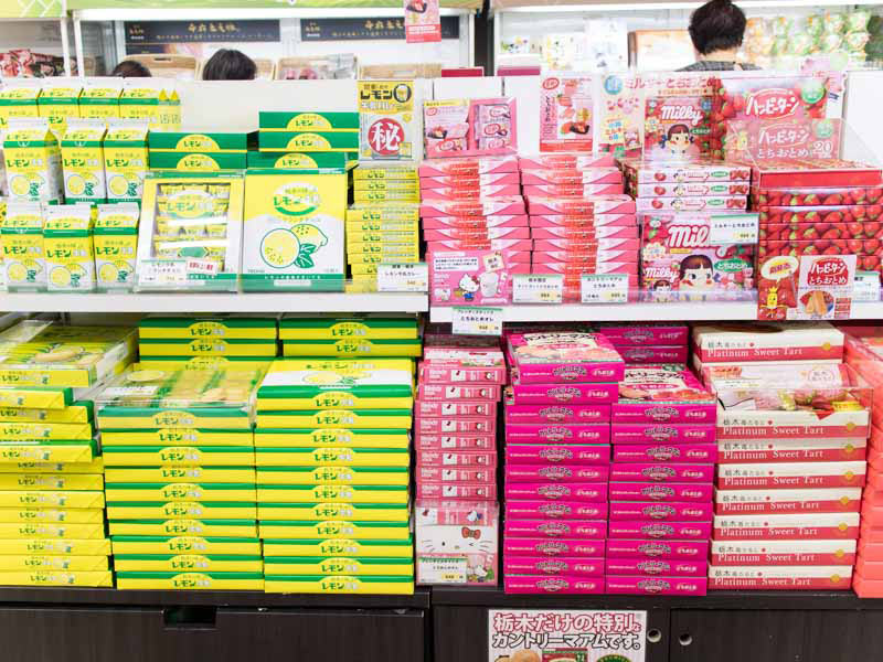 佐野サービスエリア お土産店