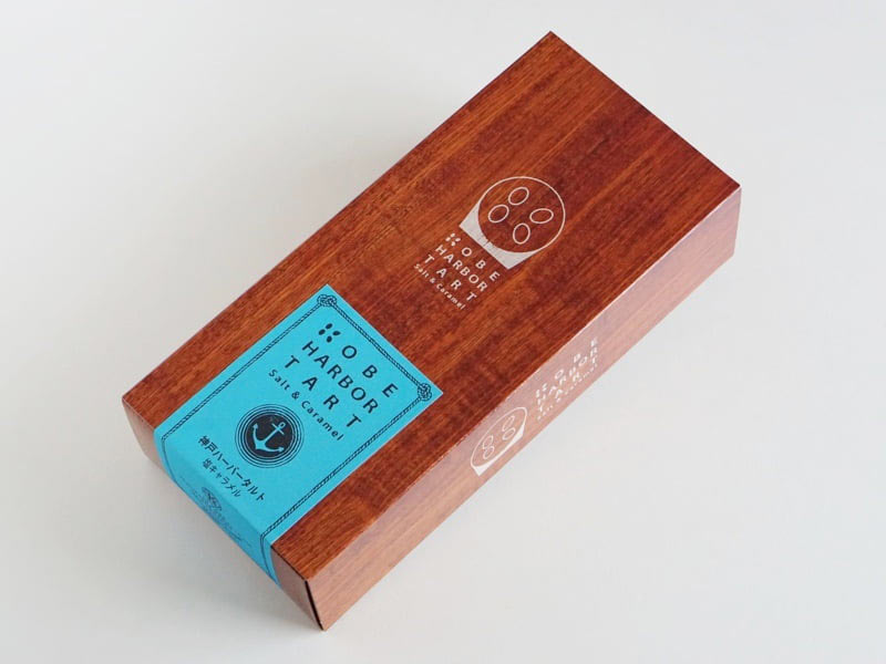 コンディトライ神戸 神戸ハーバータルト 塩キャラメル外装