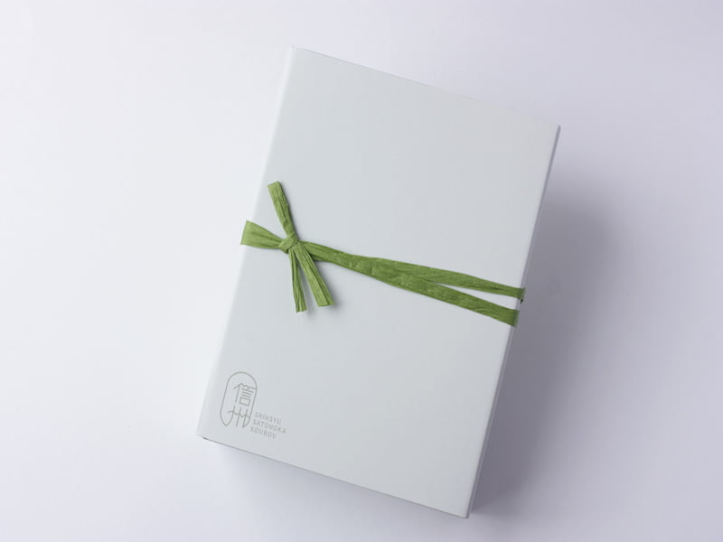 信州里の菓工房　市田柿のミルフィーユ　外装