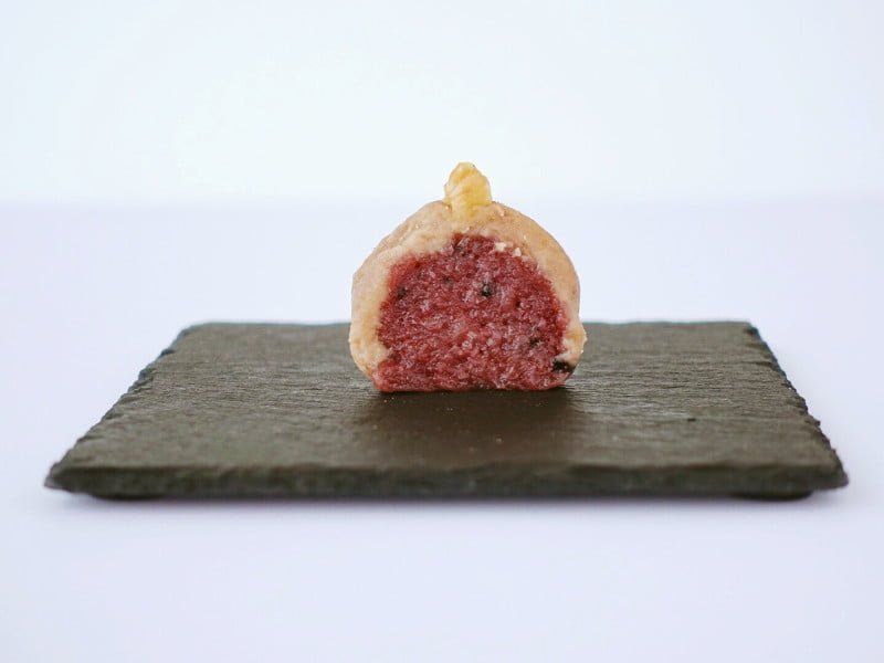 森のおはぎ くるみ黒米もち 断面