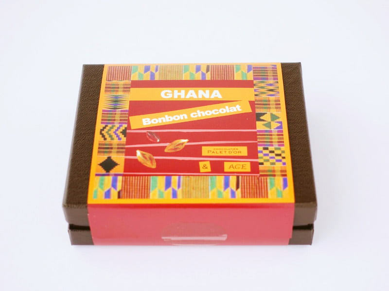 パレドオール ガーナスマイルカカオプレミアム ボンボンショコラ 外装