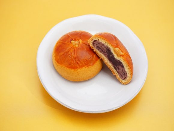 鎌倉紅谷　はちまんじゅう　中身の写真