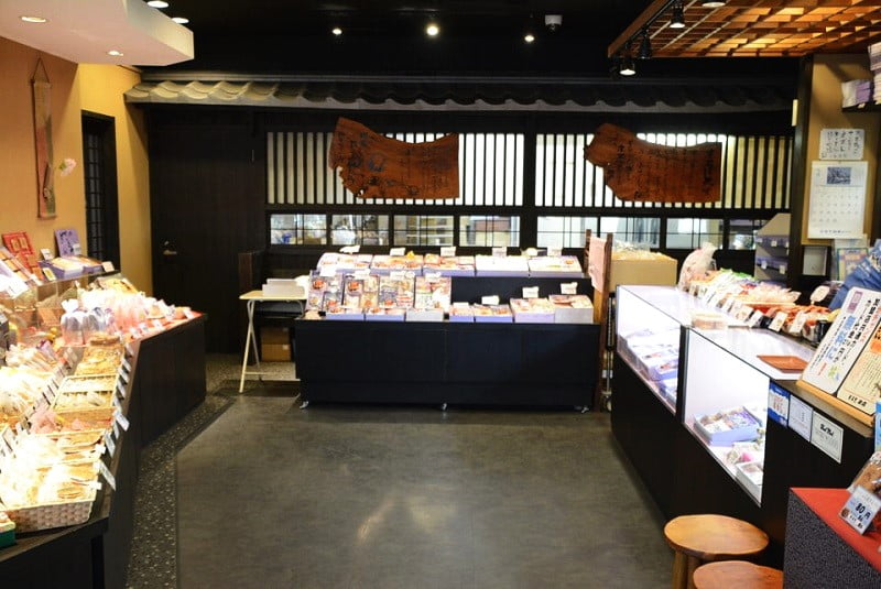 永楽堂本店店内写真