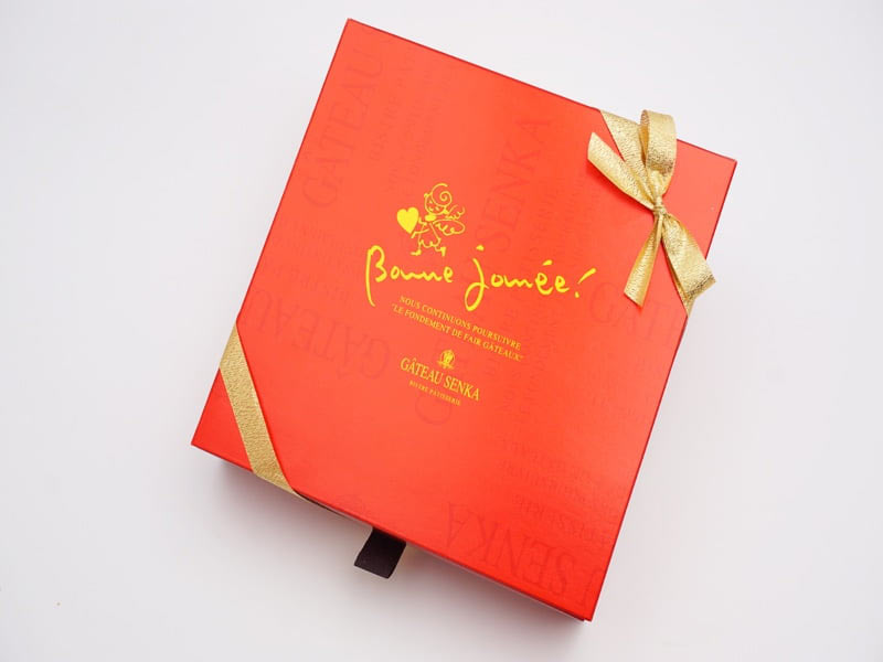 ガトウ専科　木苺といちごのハチミツマドレーヌ　外装