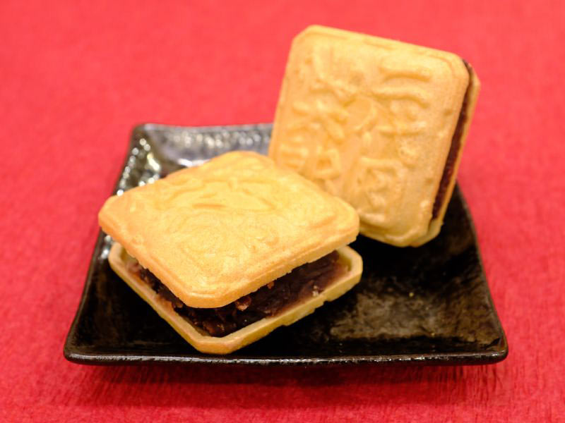 ご存じ最中　中身