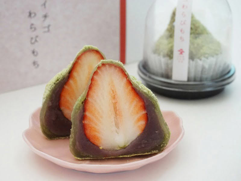 三松堂 イチゴわらびもち中身