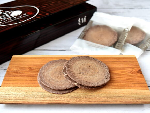 志満秀 しょうゆ豆チーズサンド 中身の写真