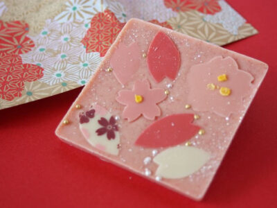 ベルアメール京都別邸 タブレットショコラ桜(苺と甘酒)