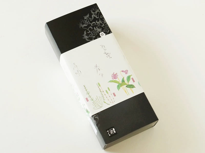 富久屋 栗どら焼き外装