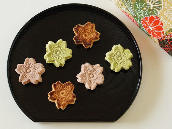 八田菓子舗 武家ざくら中身