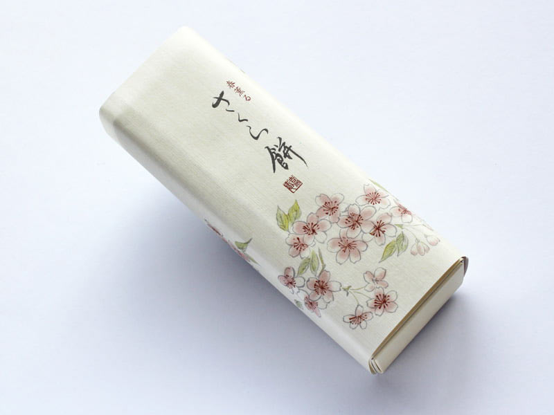 源 吉兆庵 さくら餅 外装