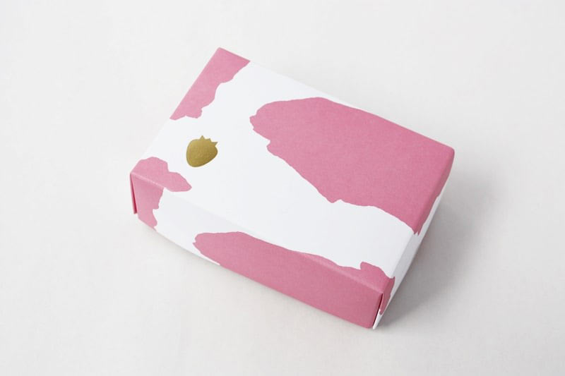 ミルクパウダリー(ストロベリー)外装写真