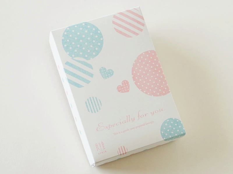 恵那栗工房 良平堂 いちご桜餅外装