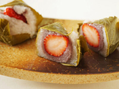 恵那栗工房 良平堂 いちご桜餅